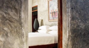 Deluxe Double Room, 1 Queen Bed, Non Smoking, Beachside | Rollaway beds, free wired Internet - Eight The Residence Ambalangoda (Madampagama)
