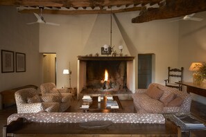 Vila, 4 kamar tidur, kolam renang pribadi | Seprai premium, brankas, dan didekorasi berbeda-beda