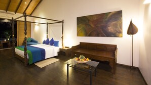 Suite, 1 King Bed, Lagoon View, Lakeside | Egyptian cotton sheets, minibar, in-room safe, desk