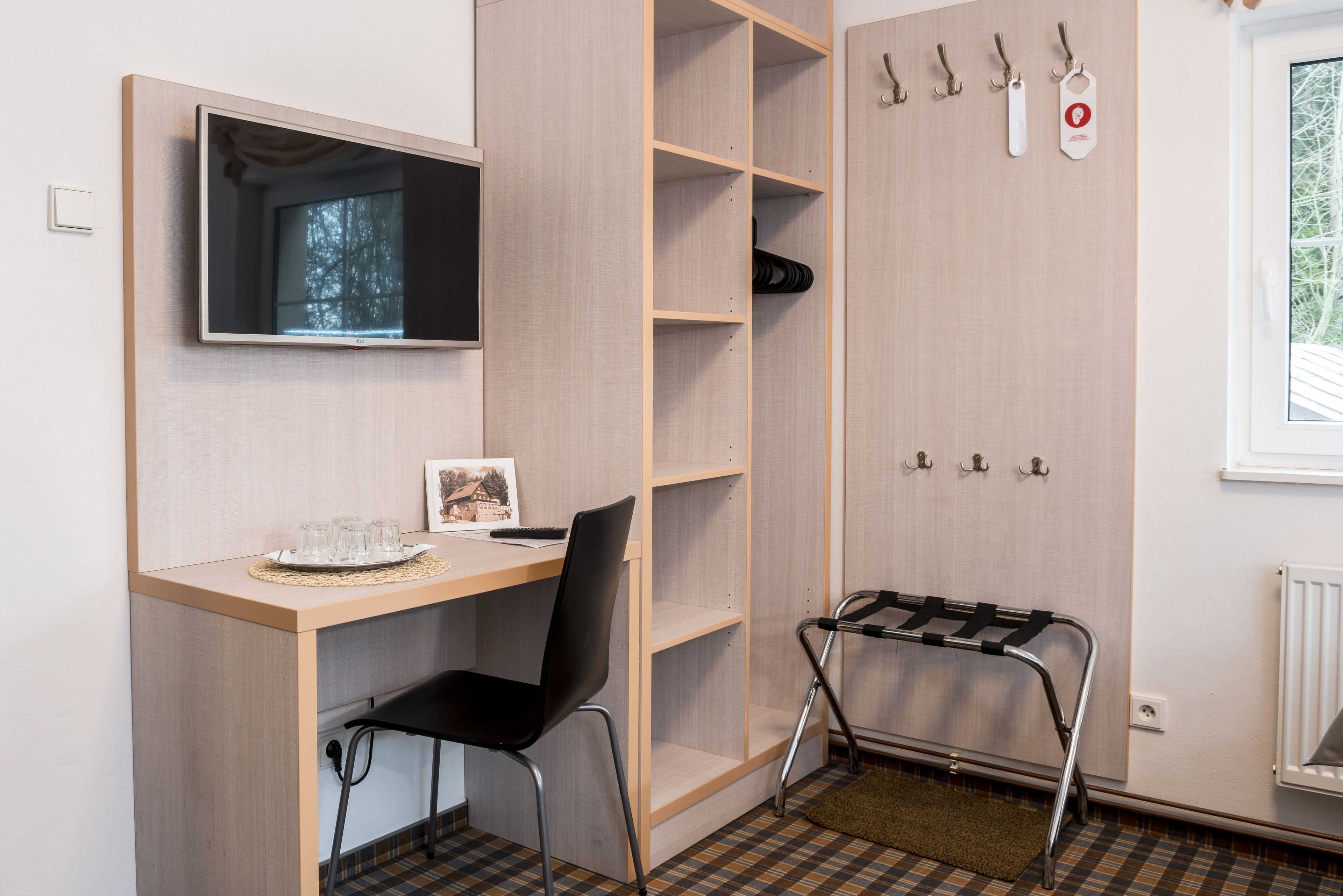 standard quadruple room, 1 bedroom | in-room safe, cots/infant beds, free wifi, bed sheets