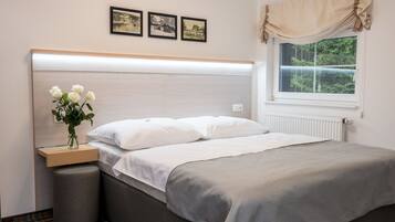 Standard Double or Twin Room | In-room safe, cribs/infant beds, free WiFi, bed sheets