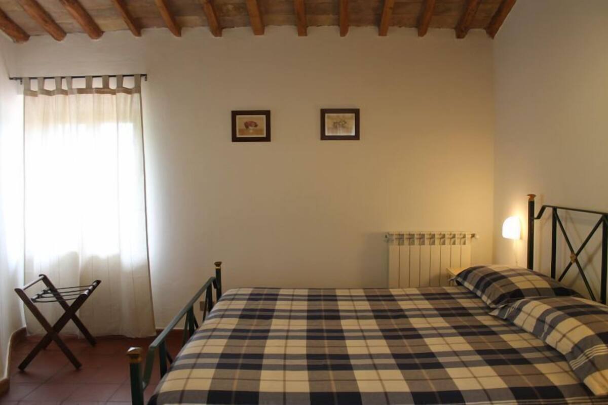 1 bedroom, free cots/infant beds, free WiFi