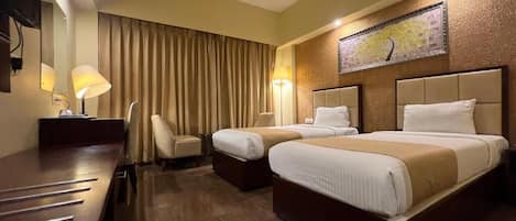 Chambre supérieure | Draps en coton égyptien, literie de qualité, minibar, coffre-fort