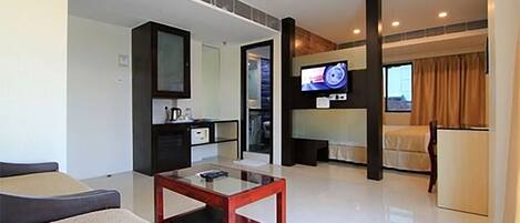 Suite Premium, 1 camera da letto, frigorifero, vista città | Biancheria in cotone egiziano, biancheria da letto di alta qualità