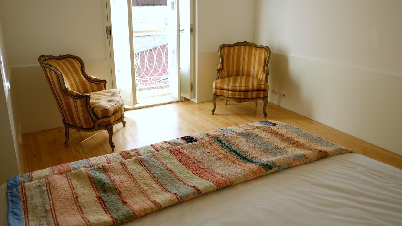 In-room safe, desk, soundproofing, iron/ironing board