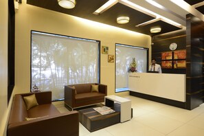 Lobby - Hotel Grande 51 (Navi Mumbai)