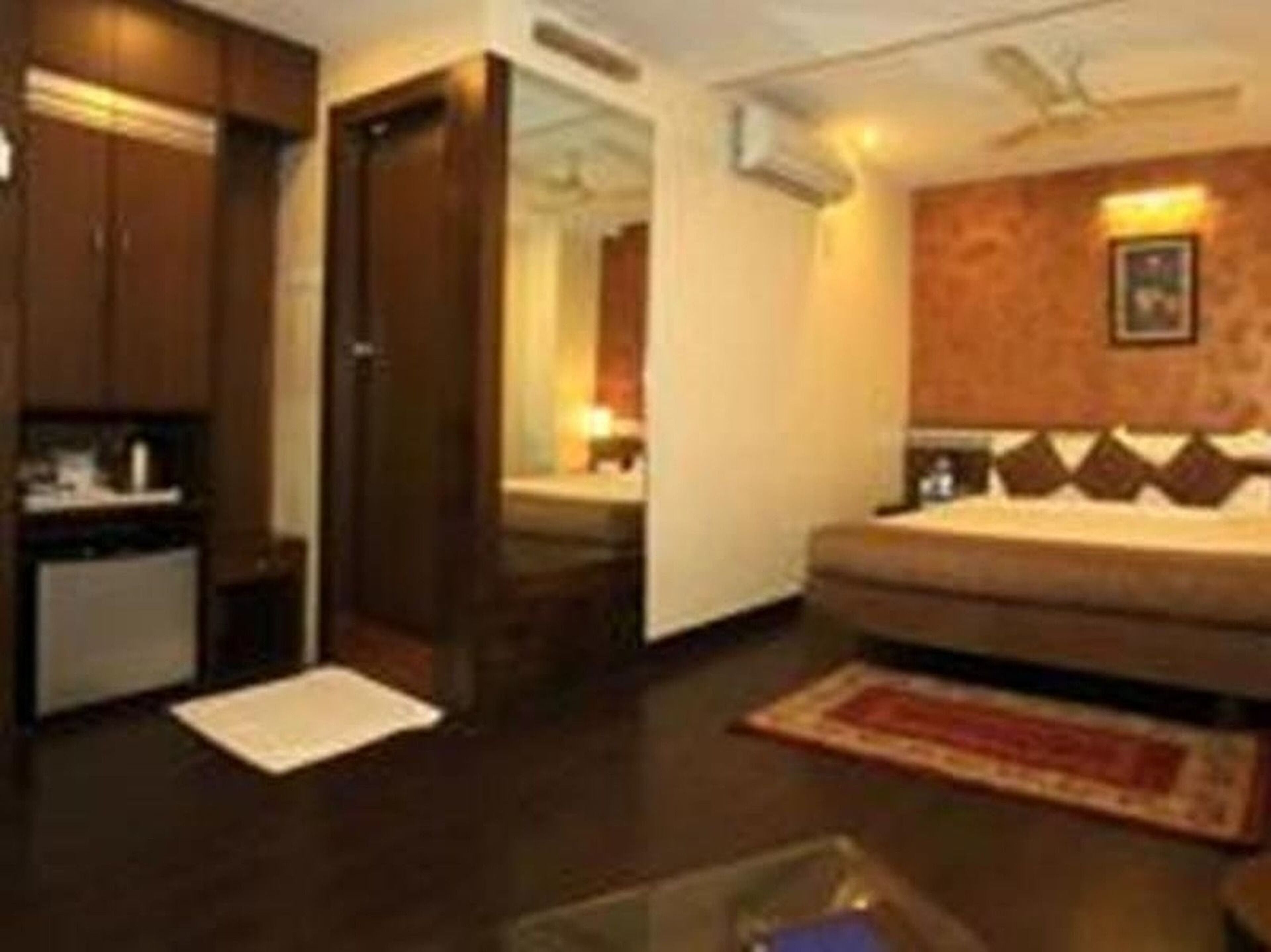 Suite | 1 bedroom, minibar, in-room safe, desk