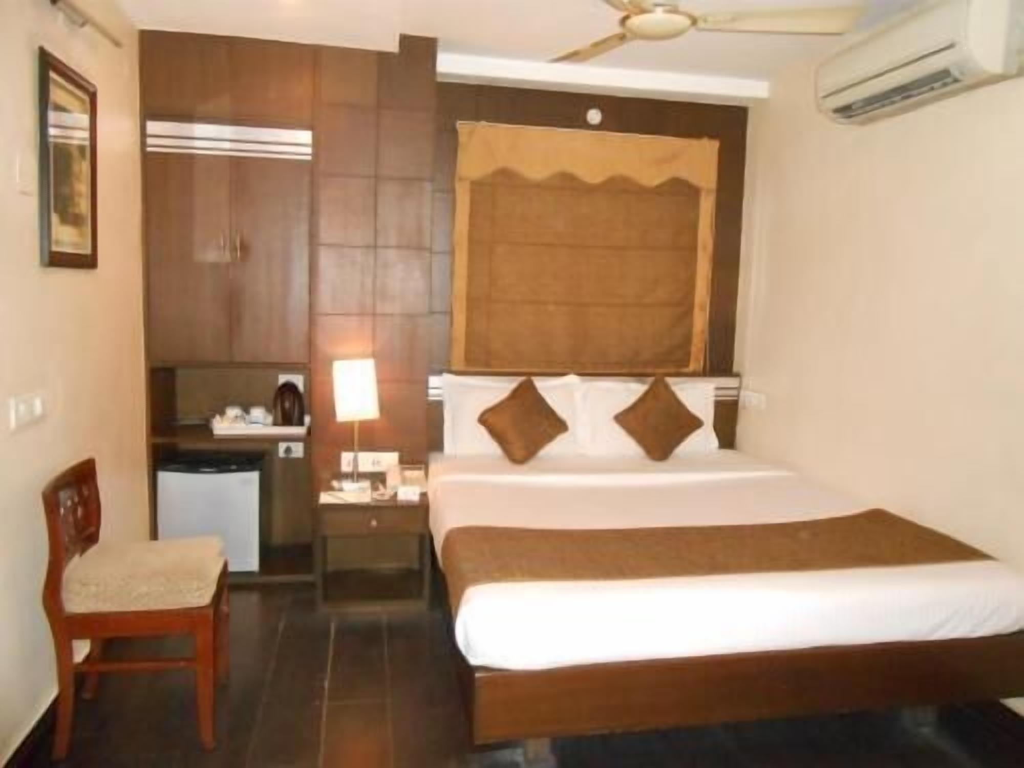 1 bedroom, minibar, in-room safe, desk
