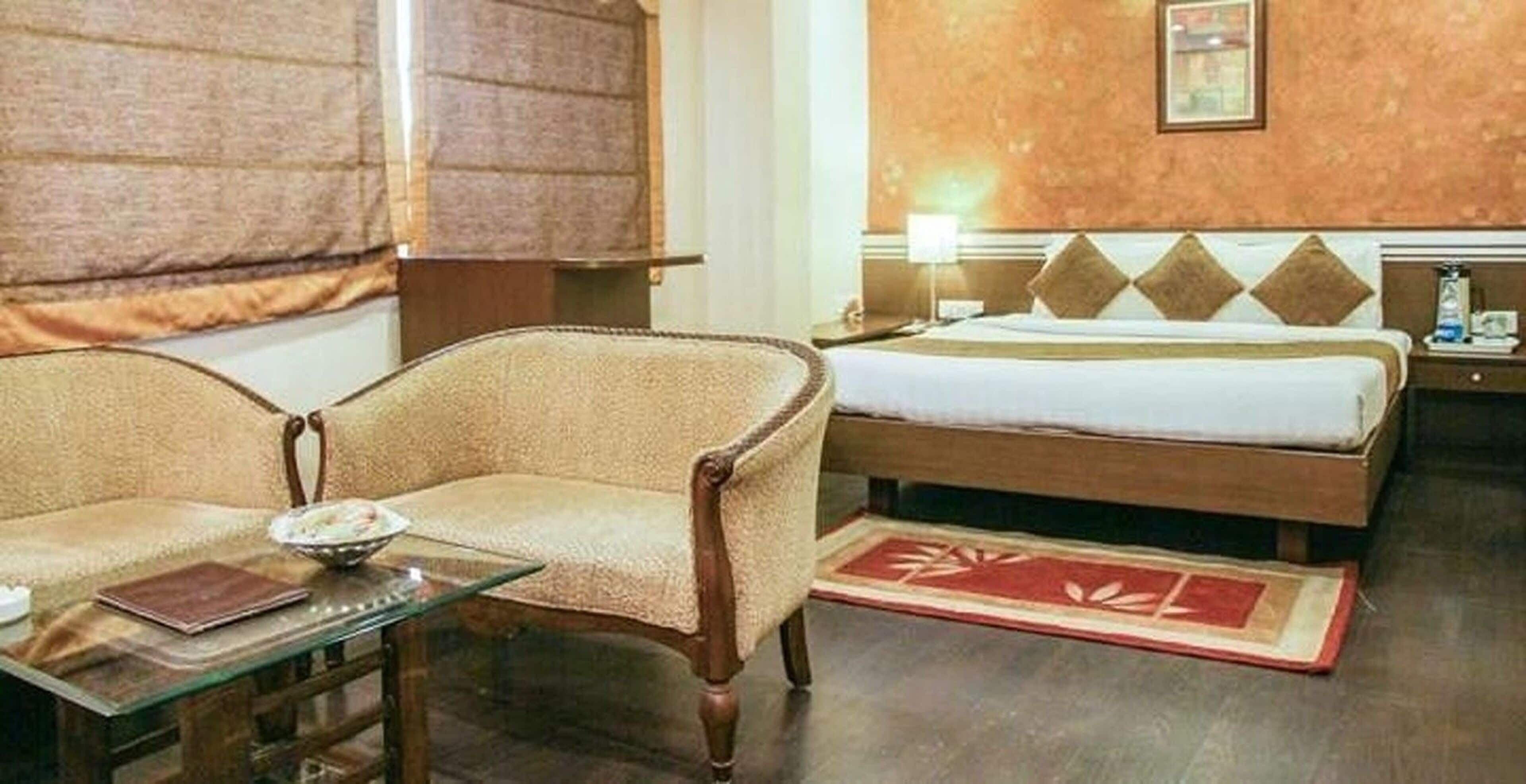 suite | 1 bedroom, minibar, in-room safe, desk