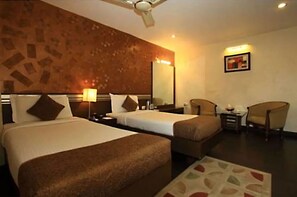 Rom – superior | 1 soverom, minibar, safe på rommet og skrivebord