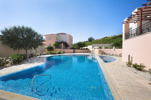 Chloraka Terrace Apartments