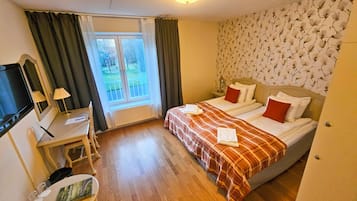 Dubbelrum för familj | Skrivbord, gratis wi-fi och rullstolsanpassning