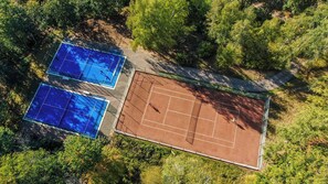 Tennis court