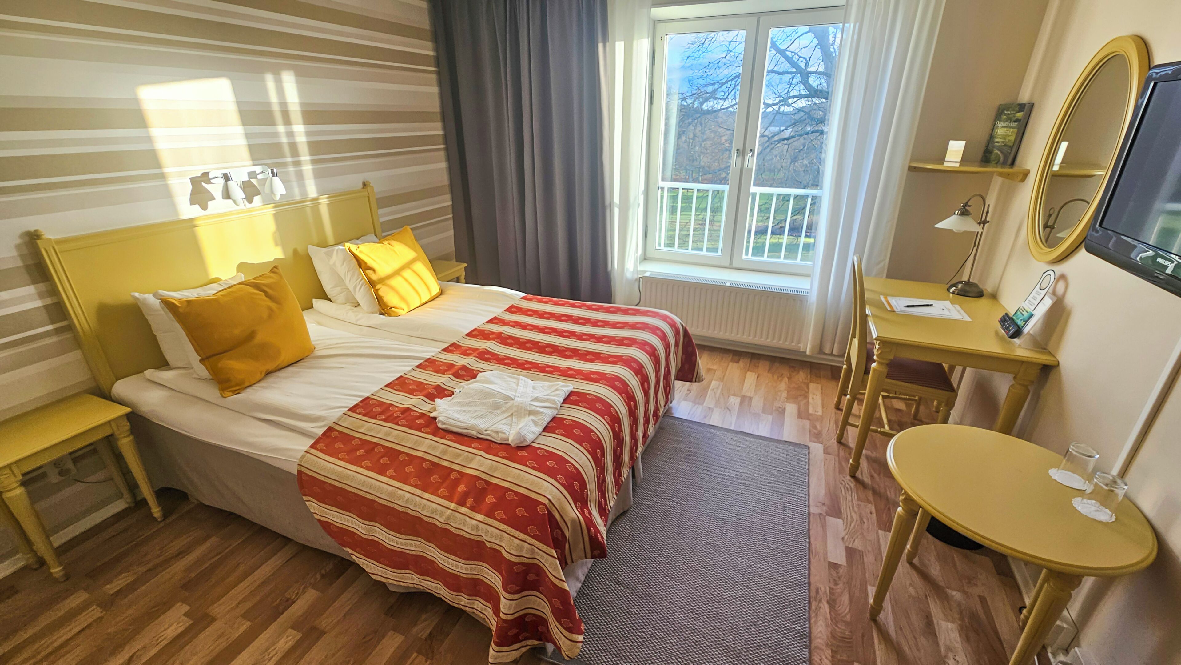 Habitació doble tradicional | Escriptori, wifi gratuïta i habitacions accessibles amb cadira de rodes 