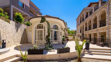 مدخل المنشأة