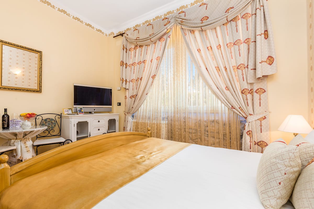 superior studio | premium bedding, memory-foam beds, minibar, in-room safe