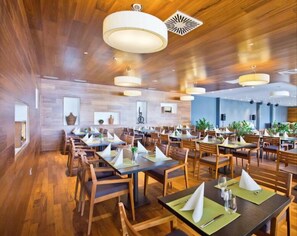 Dagelijks ontbijtbuffet (EUR 15 per persoon)