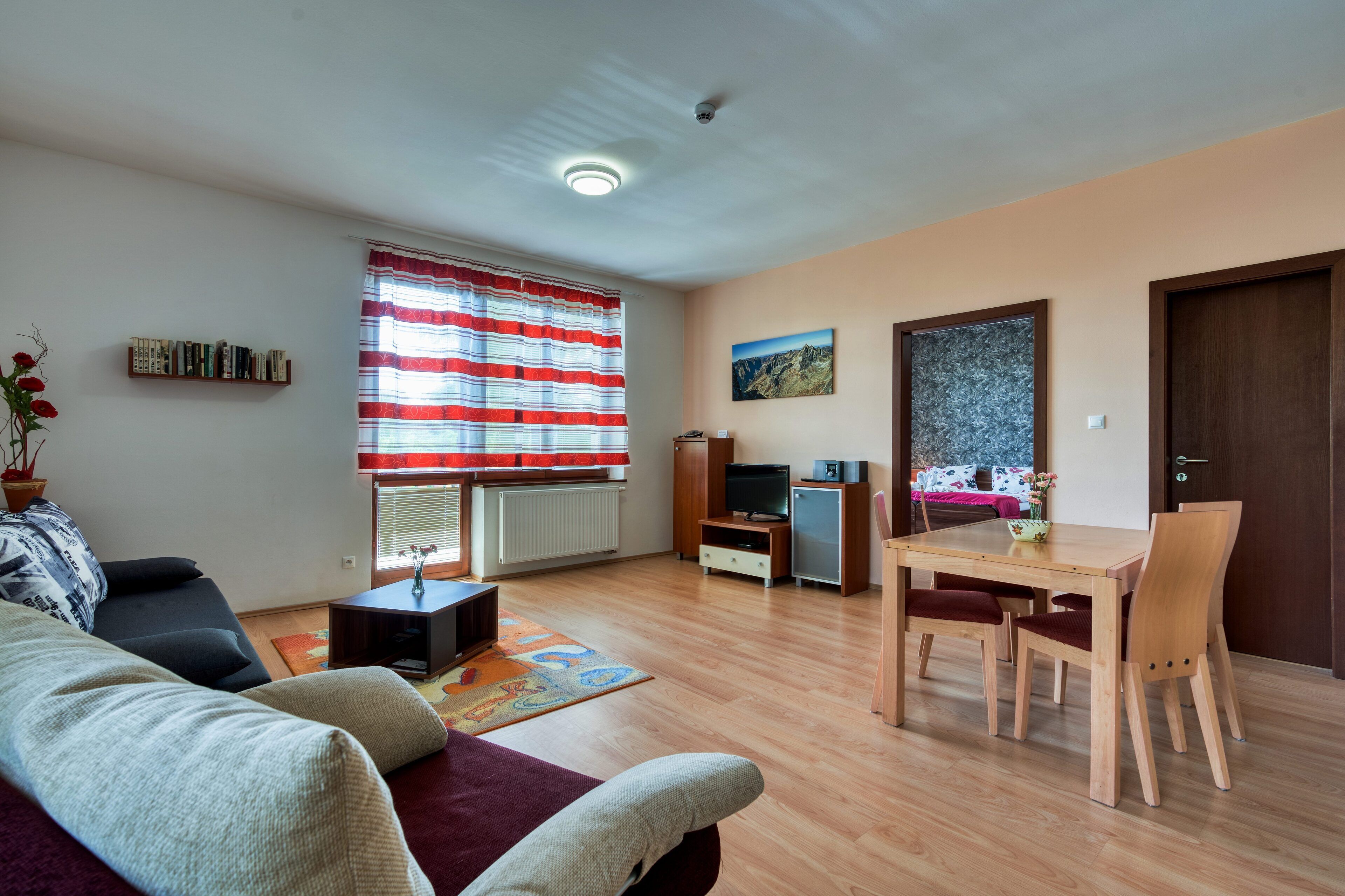 Family Apartment (LUX) | In-room safe, desk, blackout drapes, soundproofing