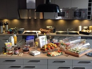 Daily buffet breakfast (EUR 6 per person)