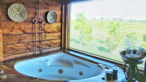 Jetted bathtub - 7 Passes Tented Camp (Wilderness)