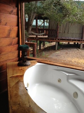 Jetted tub - 7 Passes Tented Camp (Wilderness)