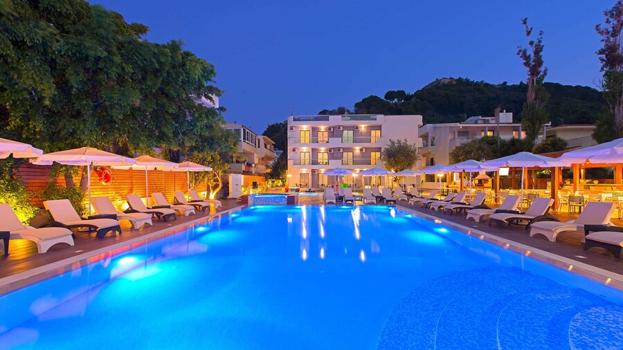Sunny Days Hotel