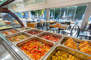 Daily buffet breakfast (EUR 10 per person)