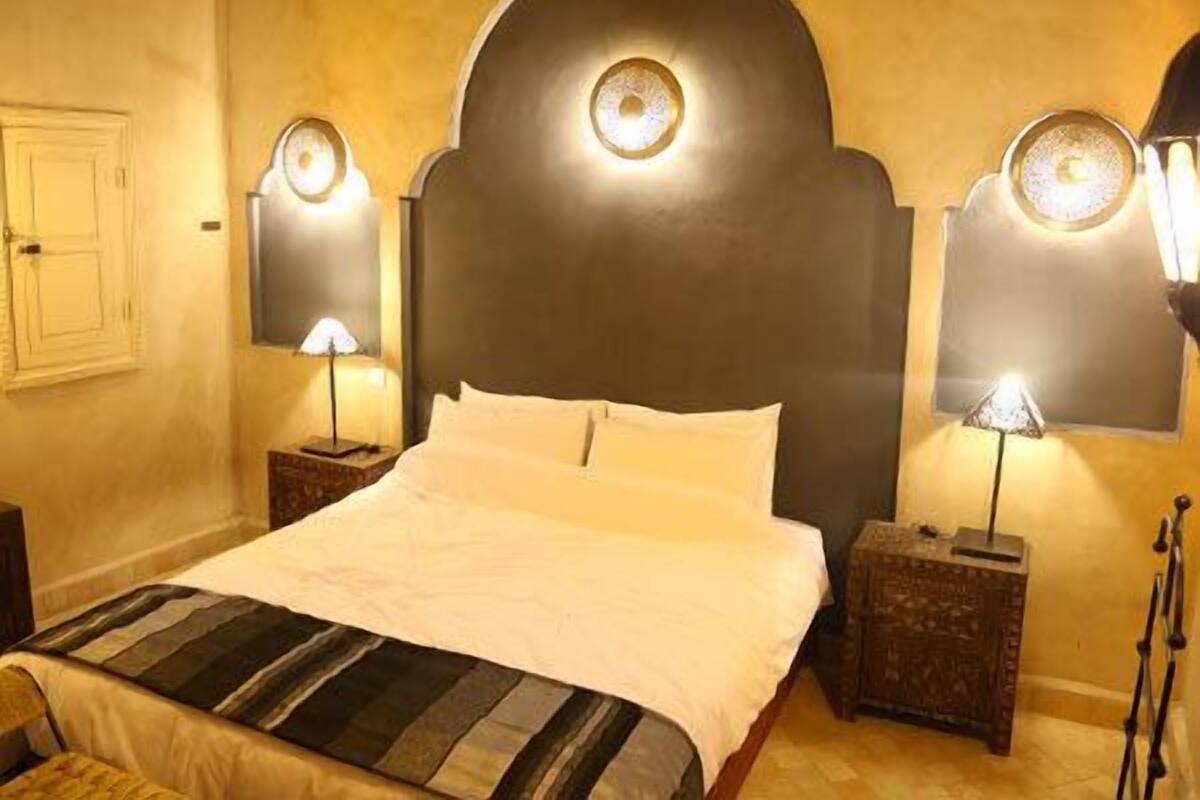 Premium Double or Twin Room | Premium bedding, in-room safe, desk, blackout drapes