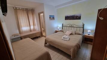 Edredons de pluma, escrivaninha, cortinas blackout, Wi-Fi de cortesia