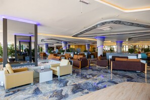 로비 좌석 공간