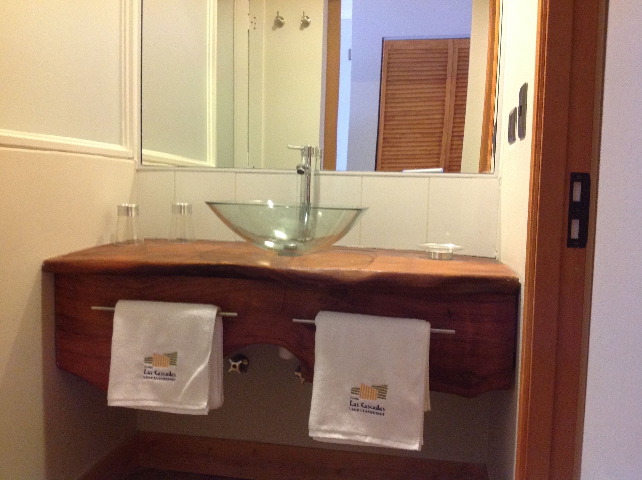 single room | bathroom | shower, free toiletries, hair dryer, towels