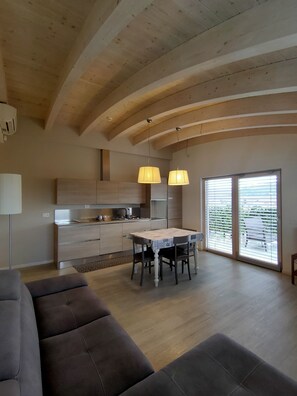 Superior Suite, 1 Bedroom, Terrace, Tower | Living area | Flat-screen TV - Nuova Opera Rooms (Verona)