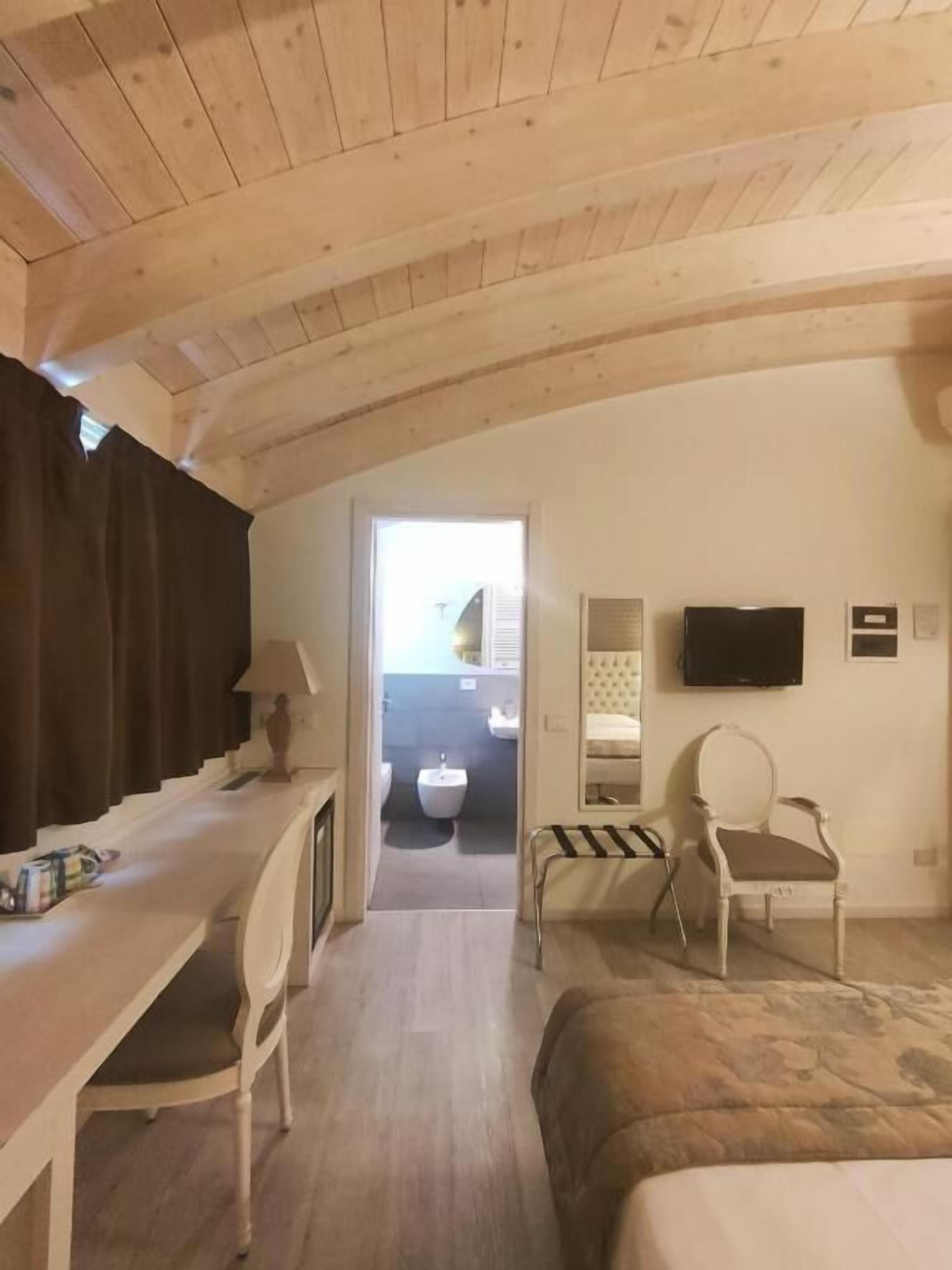 Standard Double or Twin Room, 2 Bedrooms, Tower | Bilik Mandi | Kelengkapan dandanan diri percuma, pengering rambut, bidet 