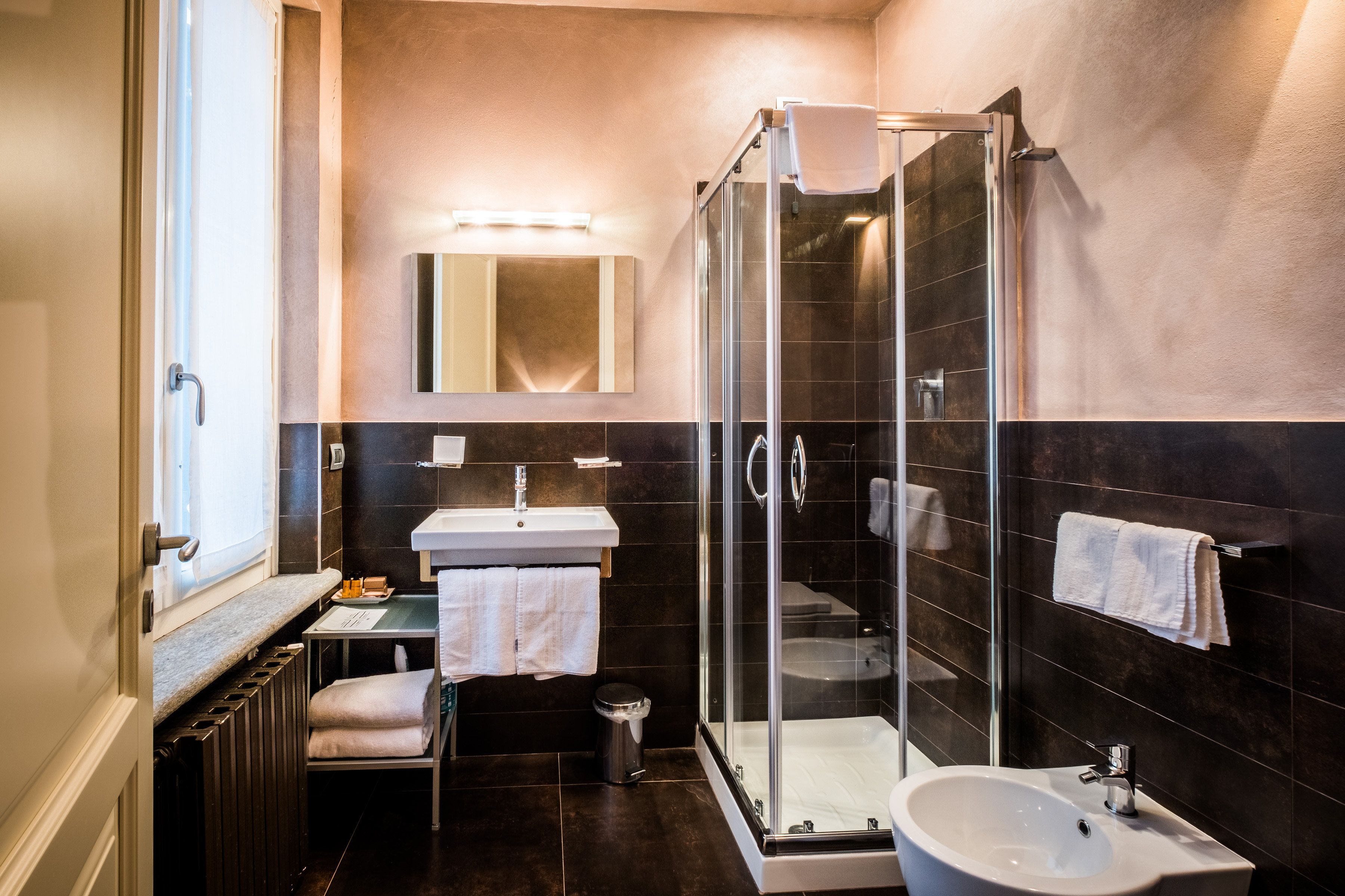 classic double or twin room, private bathroom, park view | bathroom | shower, rainfall showerhead, free toiletries, hair dryer