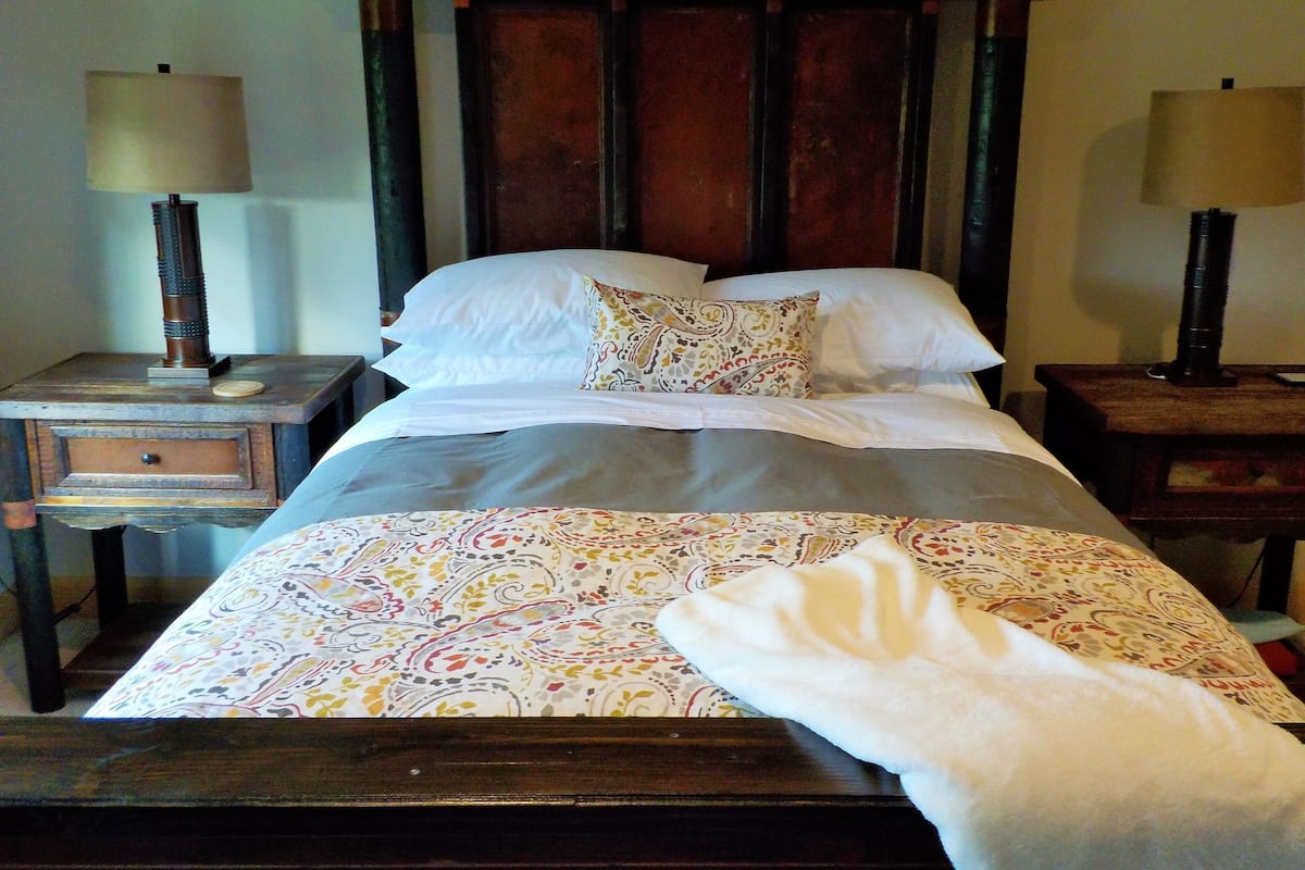 1 habitación, ropa de cama de alta calidad y decoración personalizada