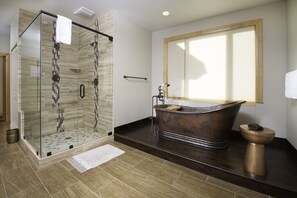 Suite Romantique, baignoire, vue vallée (Couer D'Alene)