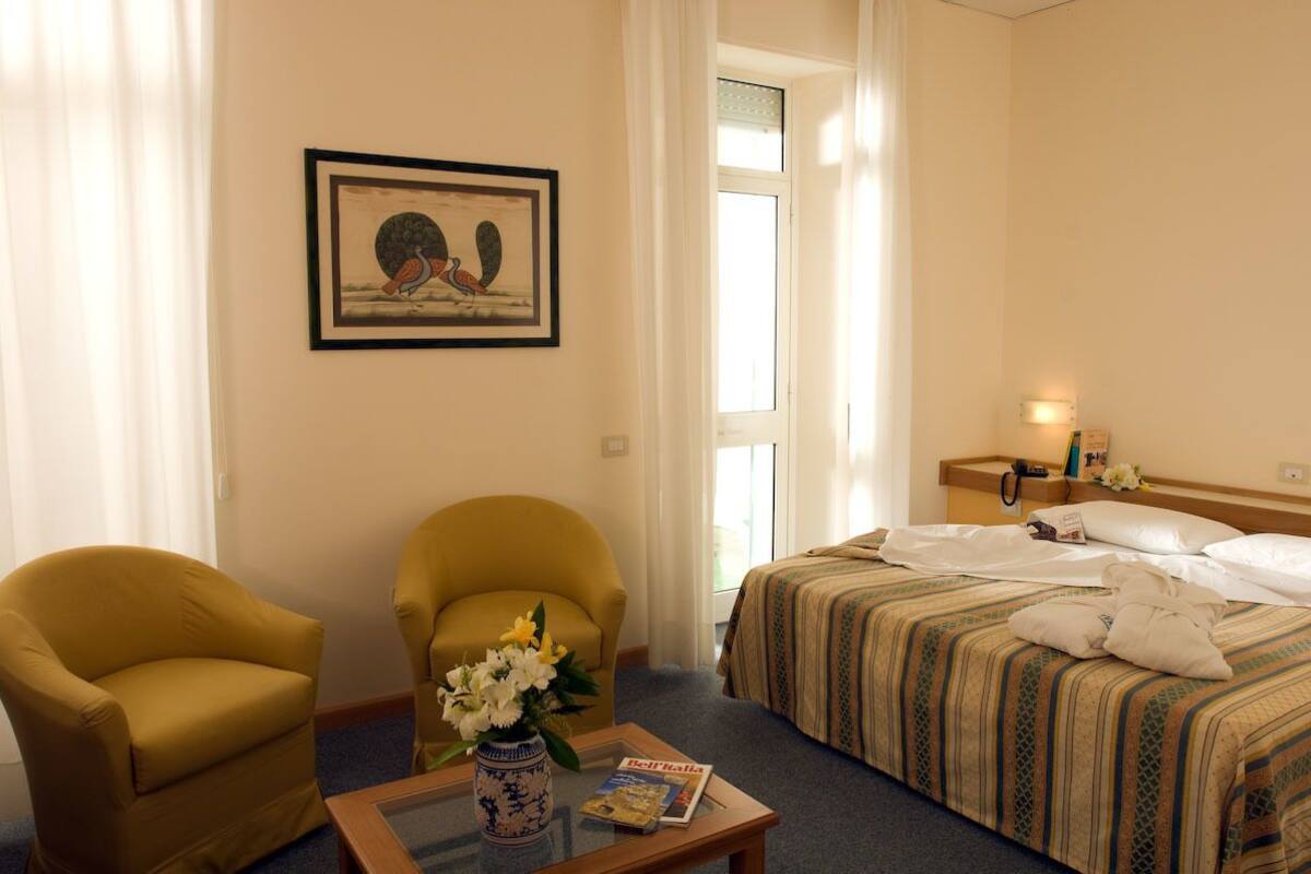 Superior Double Room | In-room safe, desk, cots/infant beds
