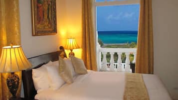 Camera Luxury (Ocean & Pool View, Balcony (Emerald)) | Biancheria da letto di alta qualità, una cassaforte in camera