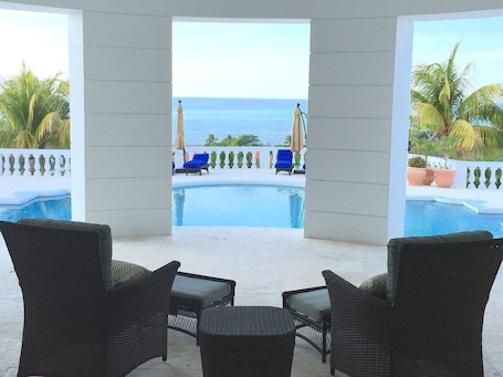 Outdoor pool, sun loungers