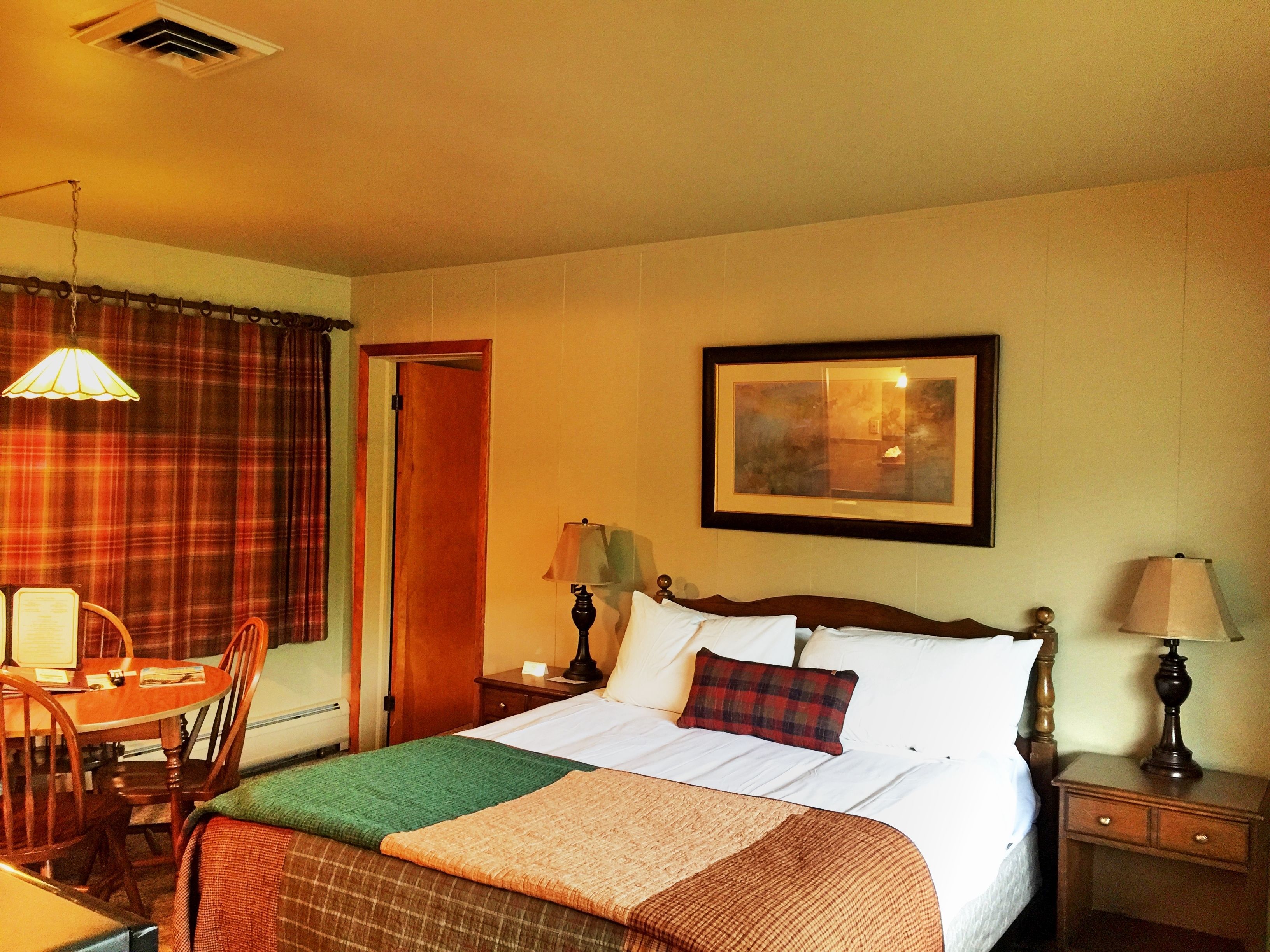 family suite, 2 bedrooms, kitchenette, mountain view | desk, soundproofing, iron/ironing board, free cots/infant beds