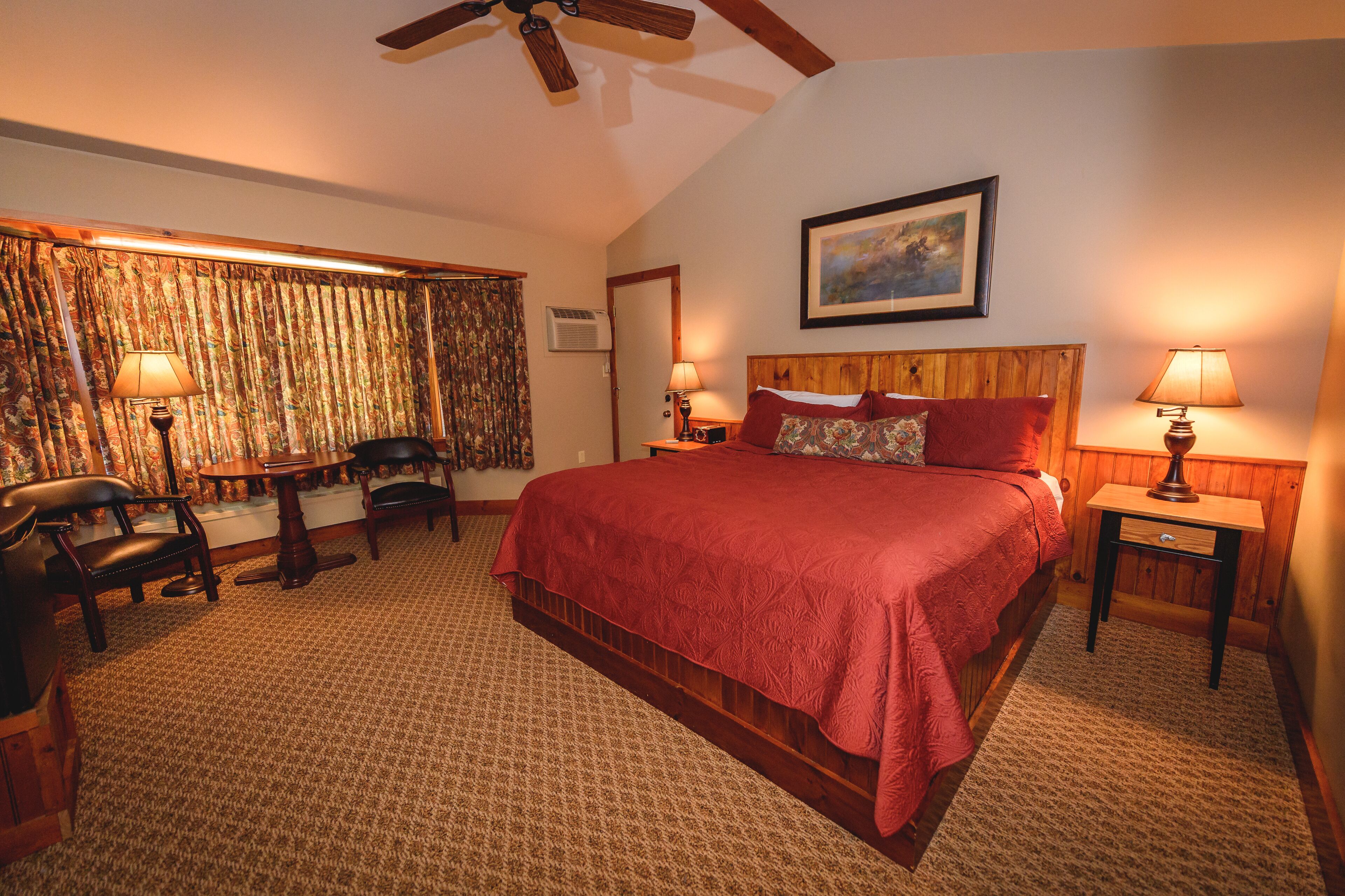 Deluxe Room, 1 King Bed, Mountain View | Desk, soundproofing, iron/ironing board, free cots/infant beds
