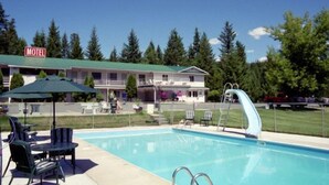 Outdoor pool - Clearwater Country Inn & RV Park (Clearwater)