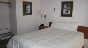 Standard Queen Room - Clearwater Country Inn & RV Park (Clearwater)