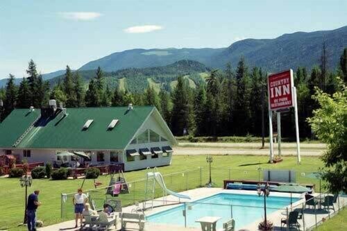 Clearwater Country Inn & RV Park