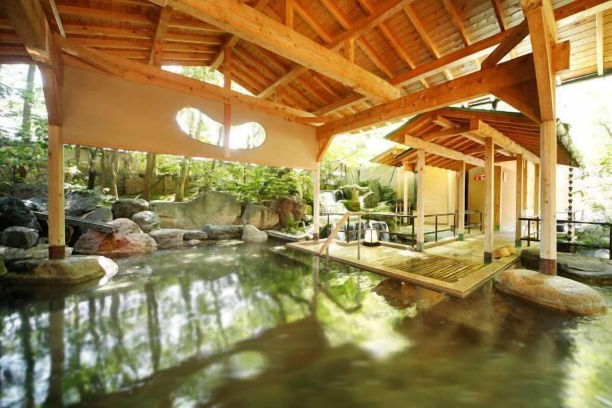 Body treatments, aromatherapy, facials, Ayurvedic treatments, massages