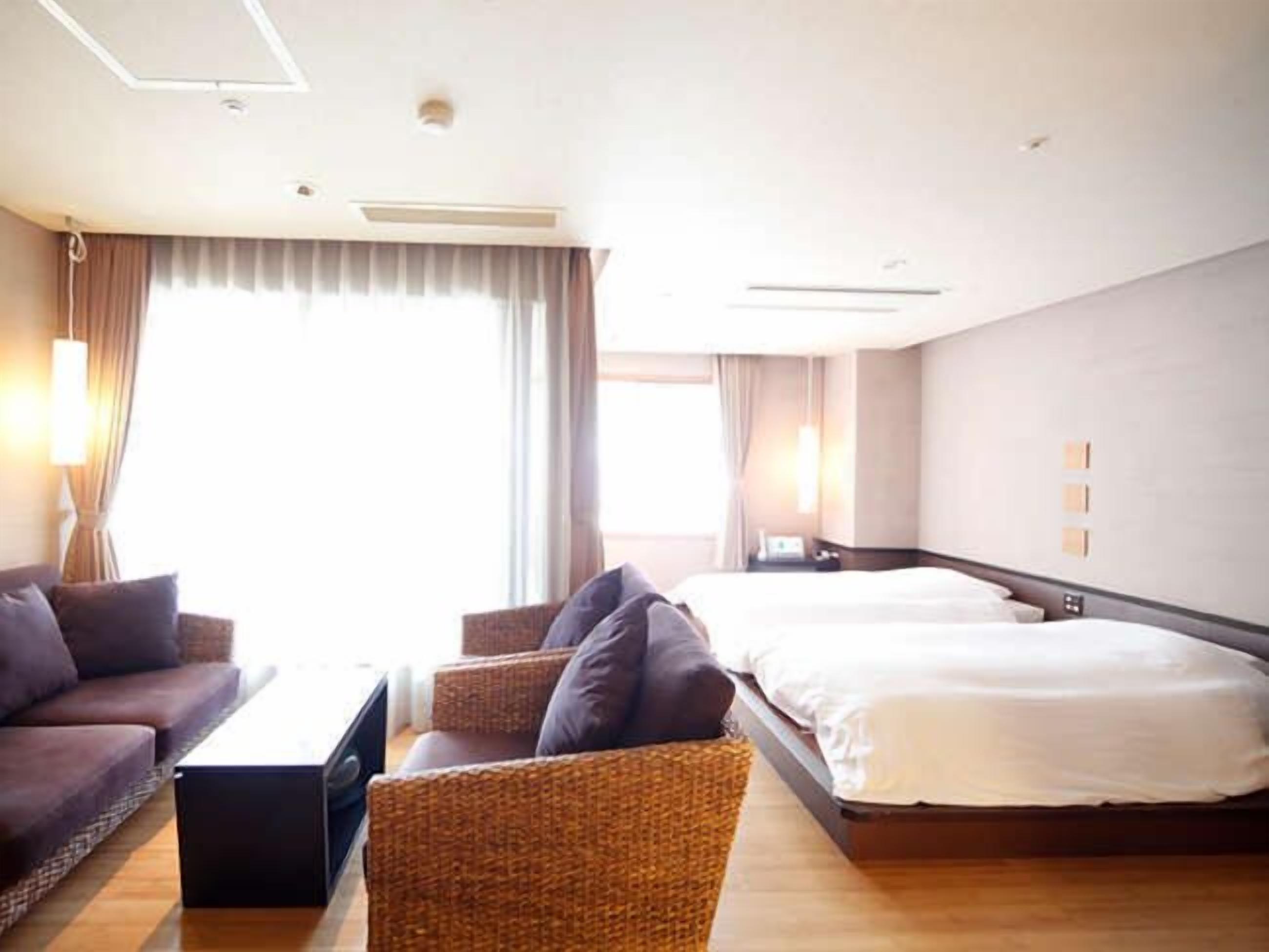 客房内保险箱、免费 WiFi、床单