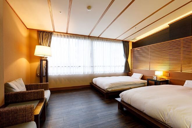 In-room safe, free WiFi, bed sheets
