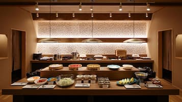 朝食 (ビュッフェ)、平日に提供 (1 名様 2200 JPY)