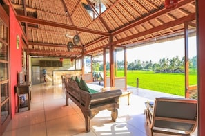 Villa Sungai | Terrace/patio