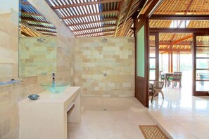Villa Sungai | Bathroom - Bali Harmony Villas (Ubud)